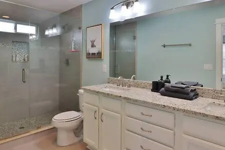 Spacious 4 Bedroom Beach Retreat - Blocks From Beach Jacksonville Beach Exterior foto
