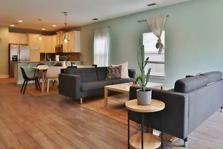 Spacious 4 Bedroom Beach Retreat - Blocks From Beach Jacksonville Beach Exterior foto